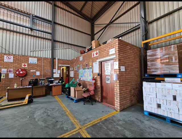 2,419M² WAREHOUSE FOR SALE IN TUNNEY
